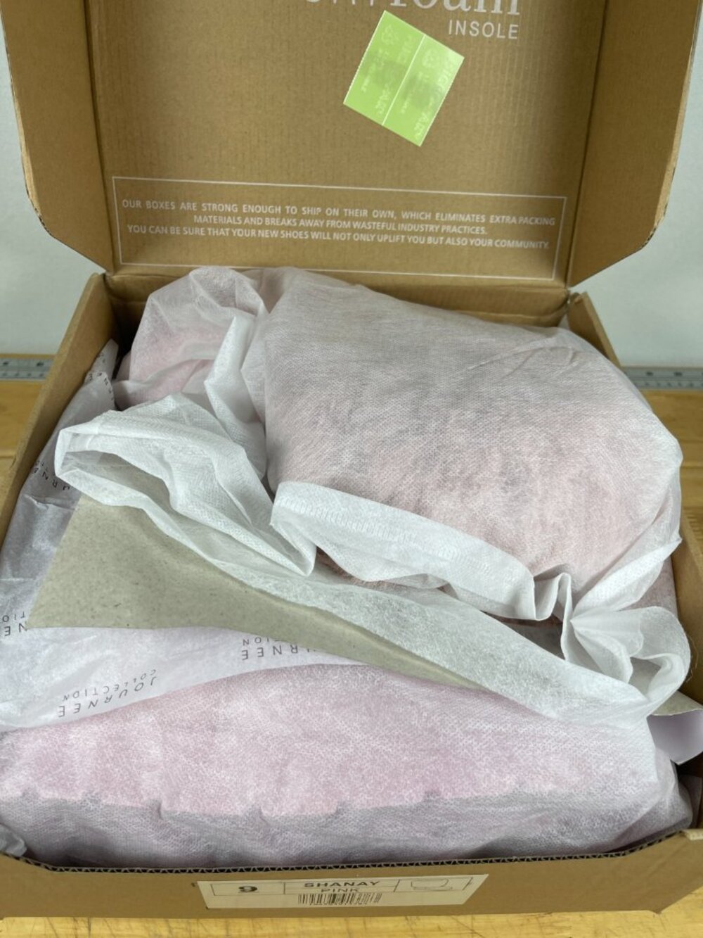 White Mountain Shanay Pink Faux Fur Boots Womens Size 9 Winter - Picture 9 of 11